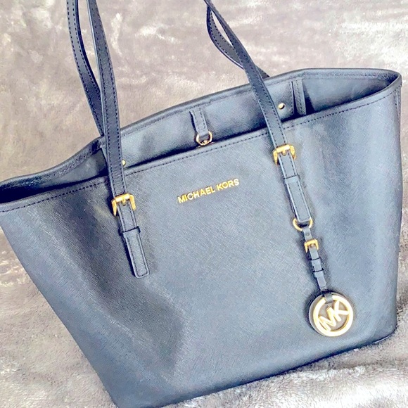 Michael Kors Handbags - Michael Kors tote bag